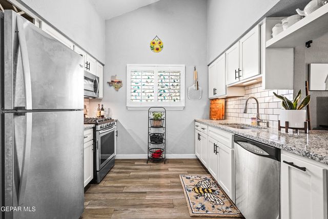 10900 ERNIE BANKS Drive, El Paso, TX 79934