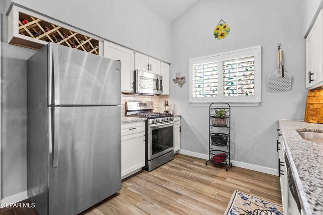 10900 ERNIE BANKS Drive, El Paso, TX 79934