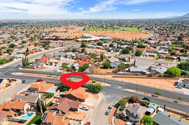 10900 ERNIE BANKS Drive, El Paso, TX 79934