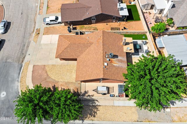 10900 ERNIE BANKS Drive, El Paso, TX 79934