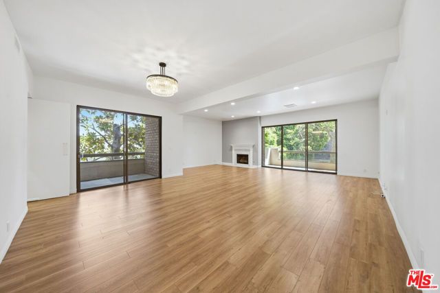 141 S Linden Drive 206, Beverly Hills, CA 90212