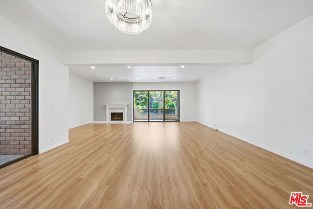 141 S Linden Drive 206, Beverly Hills, CA 90212