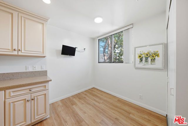 141 S Linden Drive 206, Beverly Hills, CA 90212