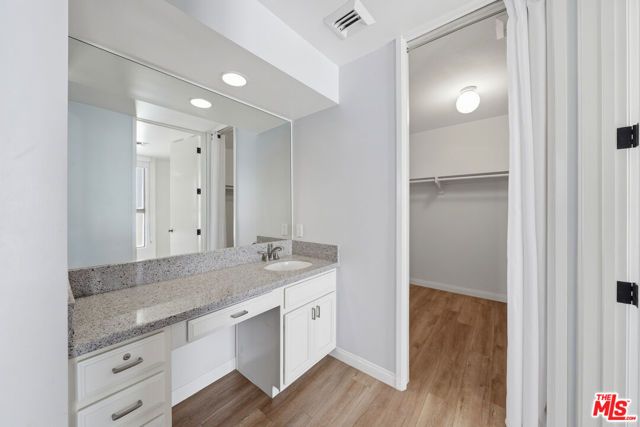 141 S Linden Drive 206, Beverly Hills, CA 90212