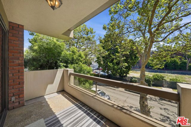 141 S Linden Drive 206, Beverly Hills, CA 90212