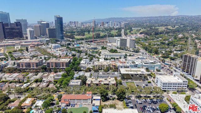 141 S Linden Drive 206, Beverly Hills, CA 90212