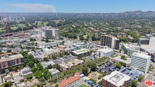 141 S Linden Drive 206, Beverly Hills, CA 90212