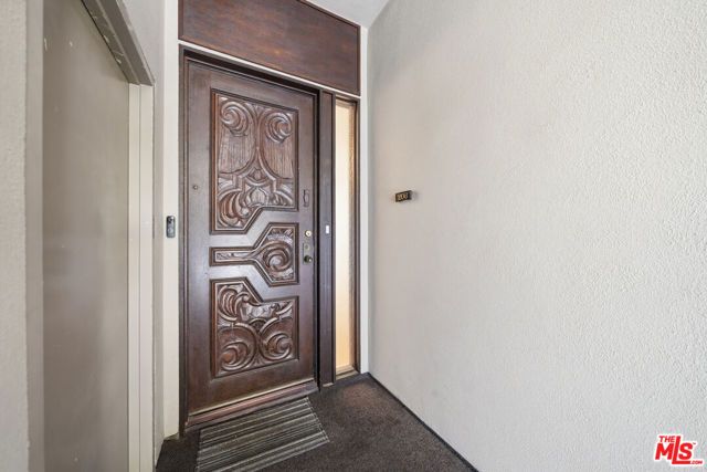 141 S Linden Drive 206, Beverly Hills, CA 90212