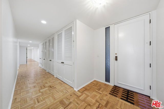 141 S Linden Drive 206, Beverly Hills, CA 90212