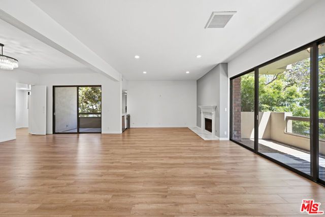 141 S Linden Drive 206, Beverly Hills, CA 90212