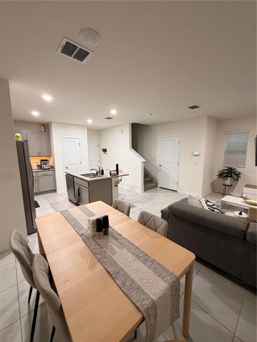 404 PRESTON COVE DRIVE, St Cloud, FL 34771