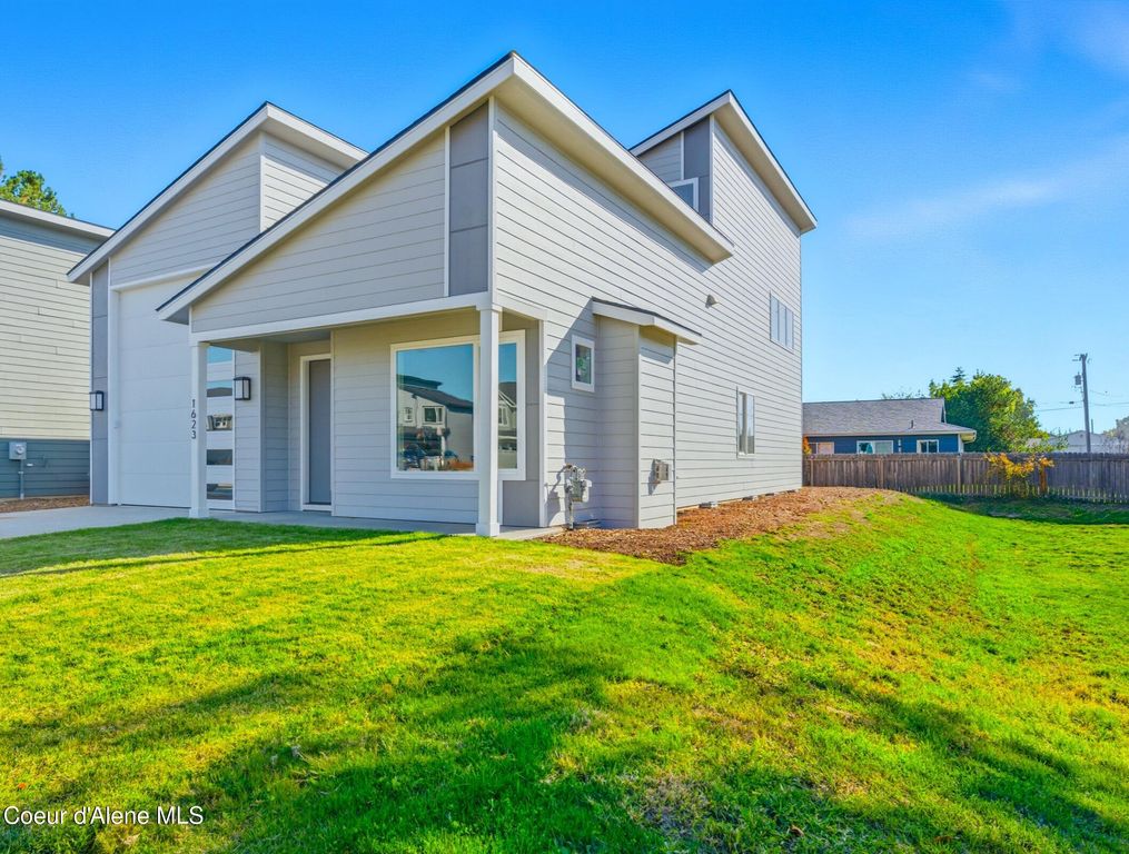 1623 Gondola Ct, Sandpoint, ID 83864