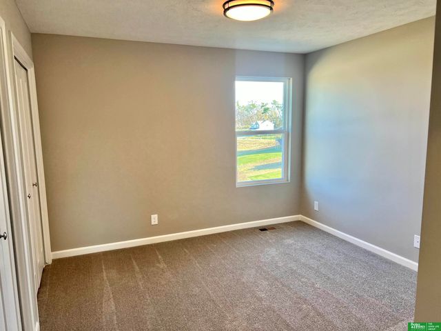 8619 N 176 Street, Bennington, NE 68007