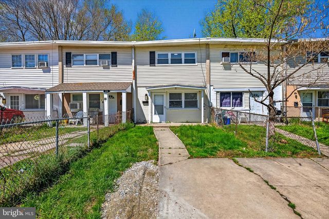 8 THORN CT, New Castle, DE 19720