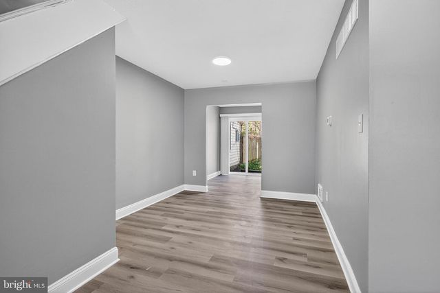 8 THORN CT, New Castle, DE 19720