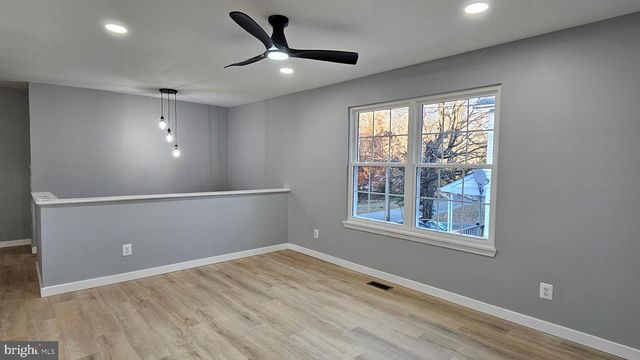 712 WHITE SANDS DR, Lusby, MD 20657