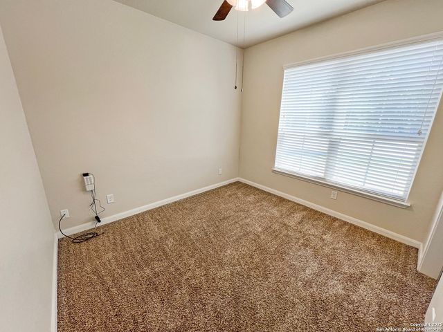 8915 Palmetto Park, Converse, TX 78109
