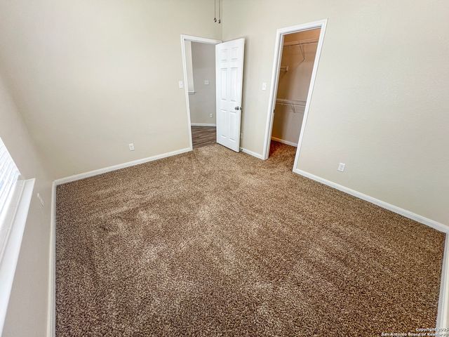 8915 Palmetto Park, Converse, TX 78109