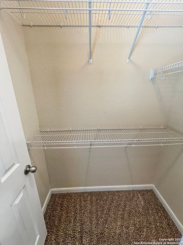 8915 Palmetto Park, Converse, TX 78109