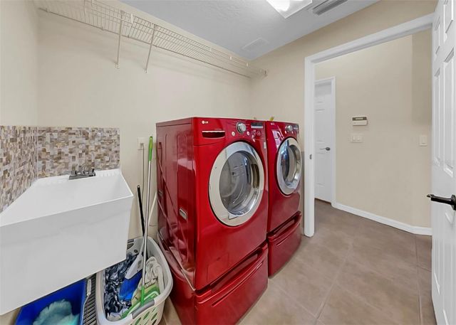 1105 SWEET BREEZE DRIVE, Valrico, FL 33594