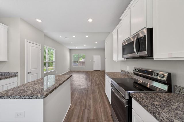 708 Crystal River Road, Conroe, TX 77316