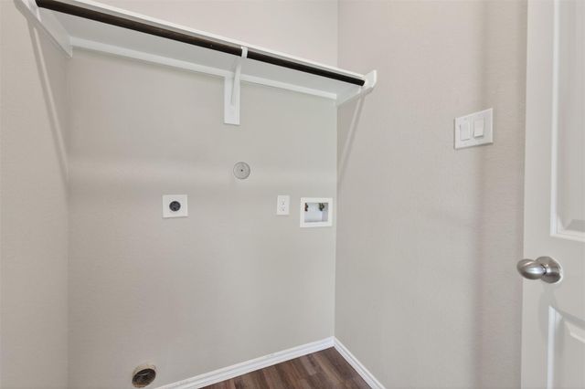 708 Crystal River Road, Conroe, TX 77316