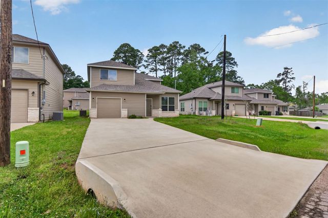 708 Crystal River Road, Conroe, TX 77316
