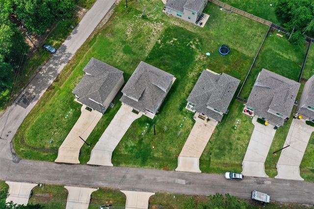 708 Crystal River Road, Conroe, TX 77316