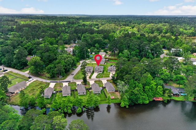 708 Crystal River Road, Conroe, TX 77316