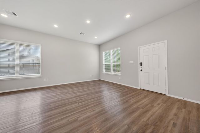 708 Crystal River Road, Conroe, TX 77316