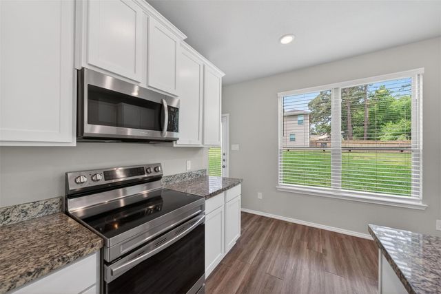 708 Crystal River Road, Conroe, TX 77316