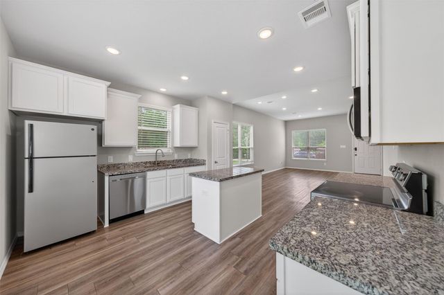 708 Crystal River Road, Conroe, TX 77316