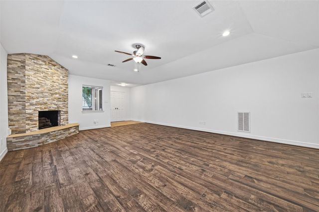 14222 Stokesmount Drive, Houston, TX 77077