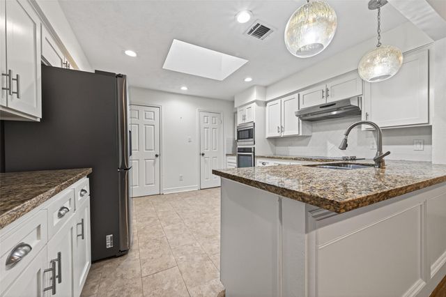 14222 Stokesmount Drive, Houston, TX 77077