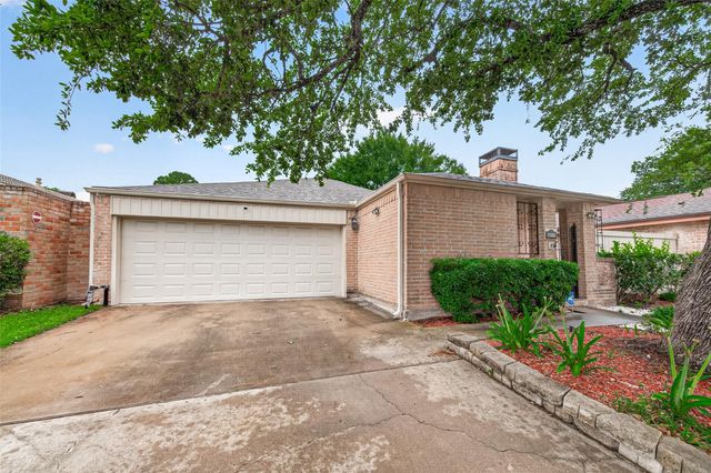 14222 Stokesmount Drive, Houston, TX 77077