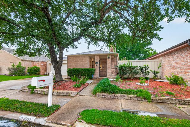 14222 Stokesmount Drive, Houston, TX 77077