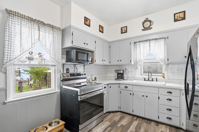 938 Cleveland AVENUE, Racine, WI 53405