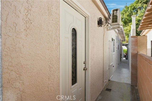 621 Roselli Street, Burbank, CA 91501