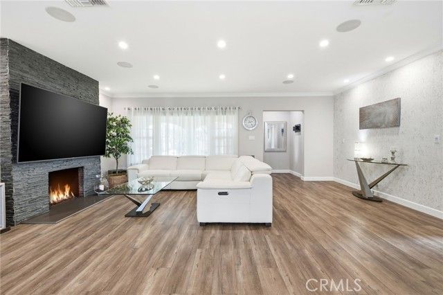 621 Roselli Street, Burbank, CA 91501