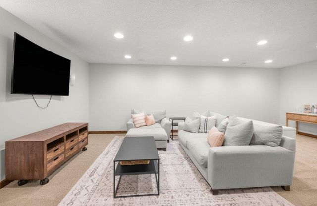 17543 Heidelberg Way, Lakeville, MN 55044