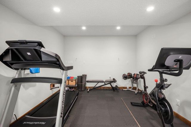 17543 Heidelberg Way, Lakeville, MN 55044