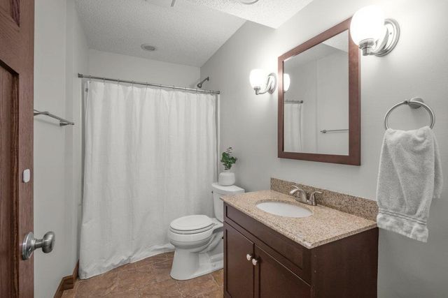 17543 Heidelberg Way, Lakeville, MN 55044