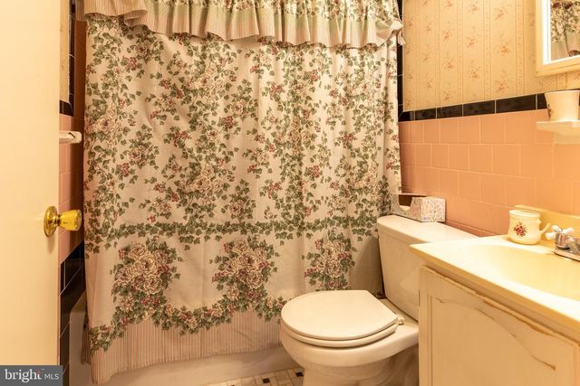 13032 WORTHINGTON RD, Philadelphia, PA 19116