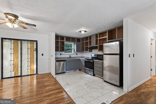 3239 Pine Springs Manor, Decatur, GA 30034