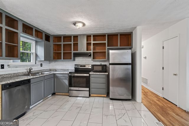 3239 Pine Springs Manor, Decatur, GA 30034