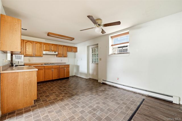 21 Lisa Court, Shirley, NY 11967