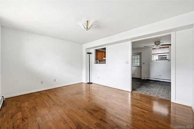 21 Lisa Court, Shirley, NY 11967