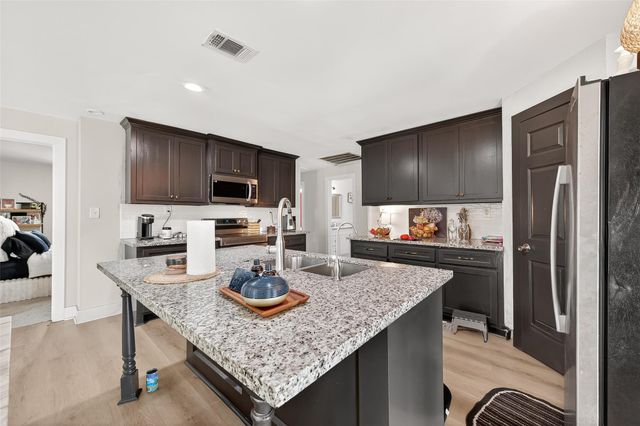 29927 County Road 25, Damon, TX 77430