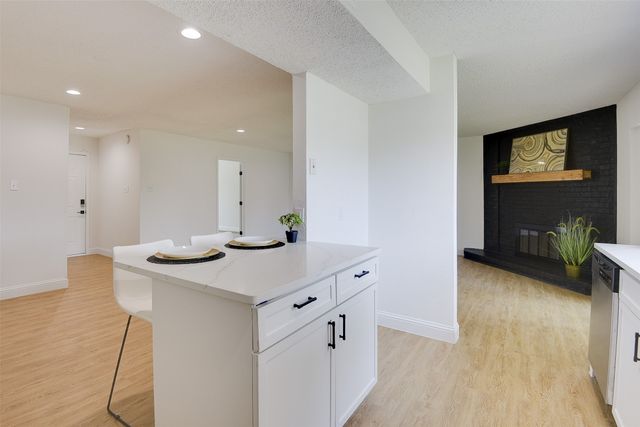 1105 Hickory Hill Drive, Arlington, TX 76014
