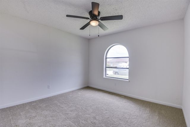 1105 Hickory Hill Drive, Arlington, TX 76014